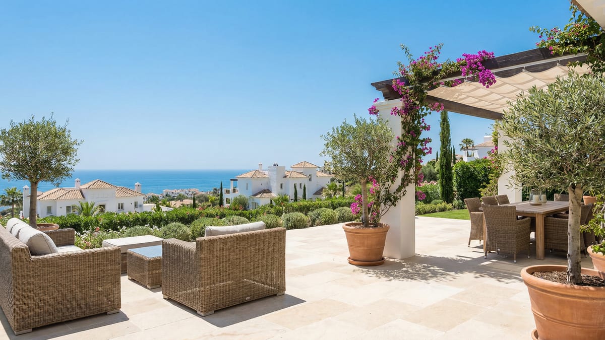 Klaar voor een stressvrije levensstijl? Deze luxe accommodatie in Costa del Sol wacht op u, instapklaar voor vreugde en harmonie.