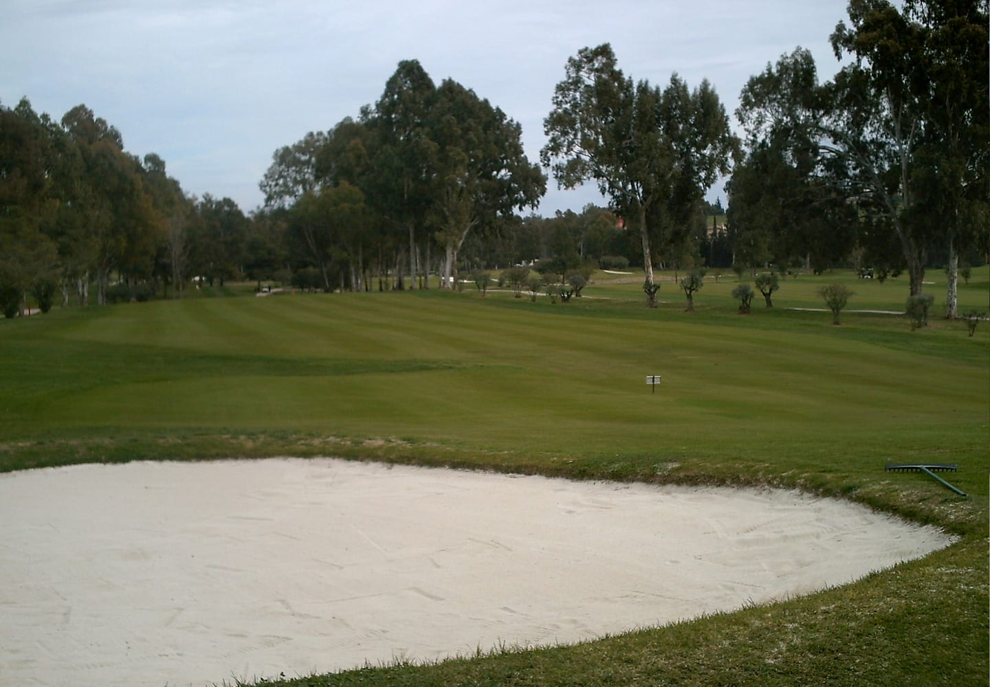 ATALAYA EMOTION: Atalaya Golf Course, Estepona — fairway and sand bunker