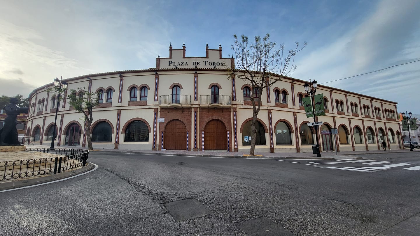 JADE TOWER area photograph of the Fachada de la Plaza de Toros de Fuengirola