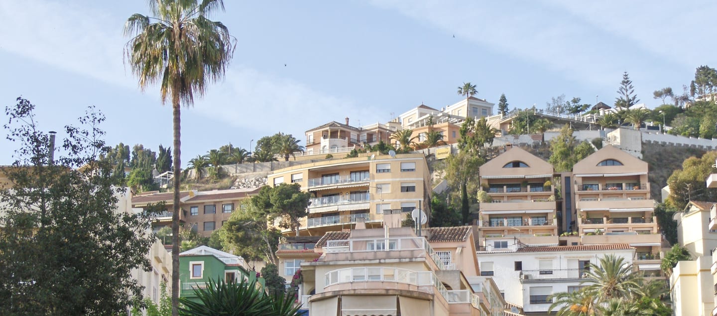 Residential streetscape in the Monte Sancha neighbourhood, Málaga, Spain, shown as local context near MONTE SANCHA 28
