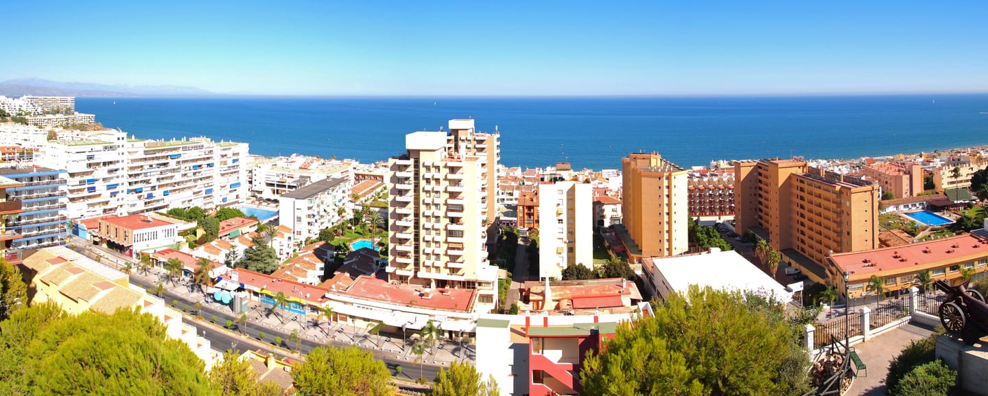 KOSMOS area photograph showing a panoramic view of the Torremolinos coastal urban area and the Mediterranean Sea, taken from Torre Mirador in Parque de la Batería