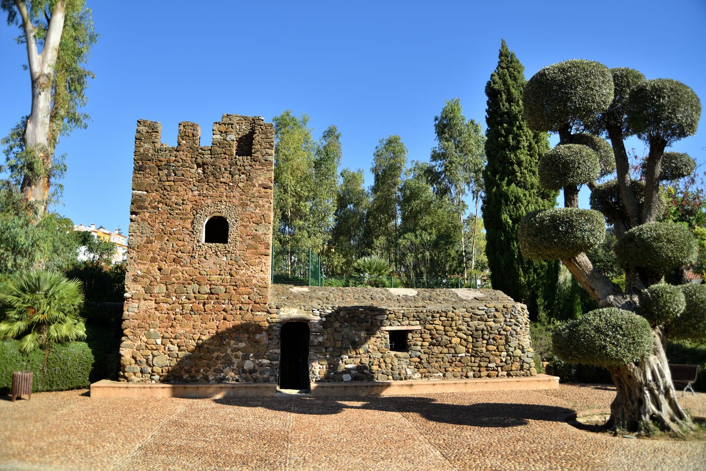 Torre Leonera historic watchtower and park, Benahavís, Málaga, shown as local context near VILLA SALVIA