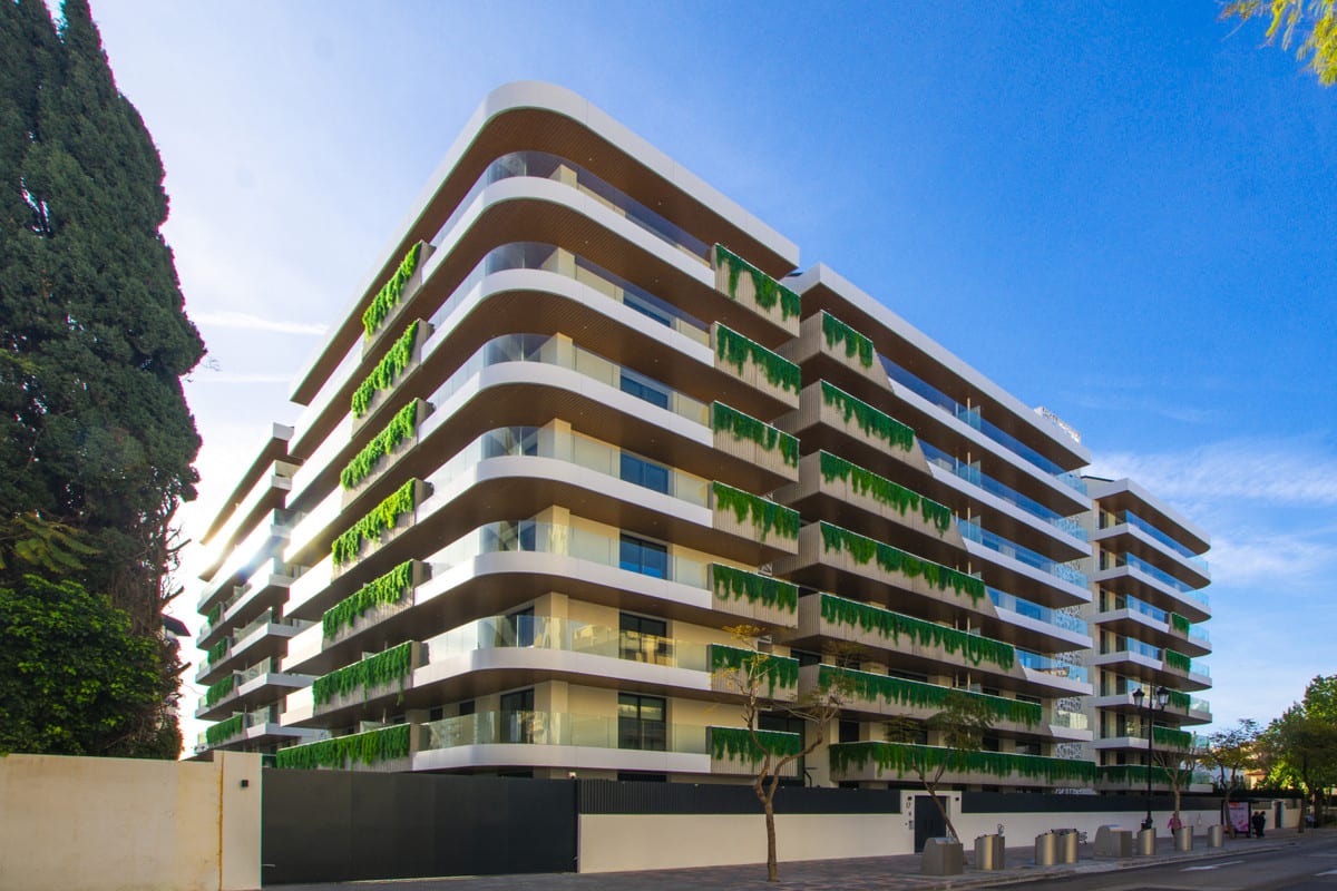Jade Tower With Furniture New