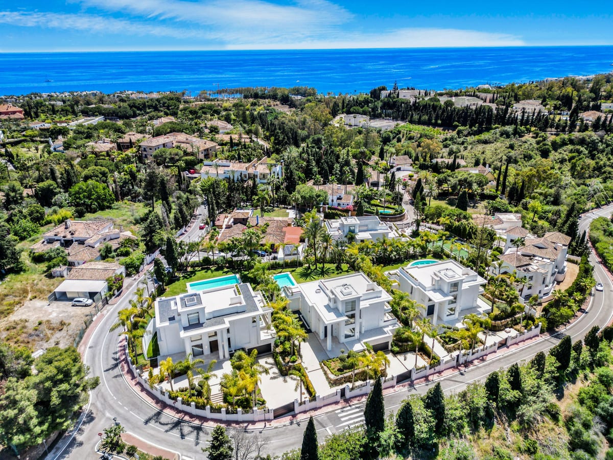 Aerial visualisation of LOMAS VILLAS showing the buildings, terraces and surrounding residential setting.