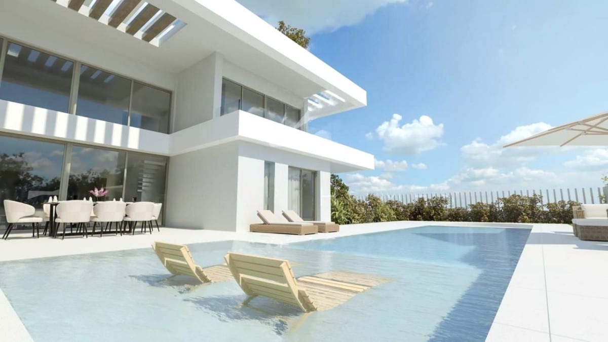 TAILOR-MADE VILLA MANILVA project image 2