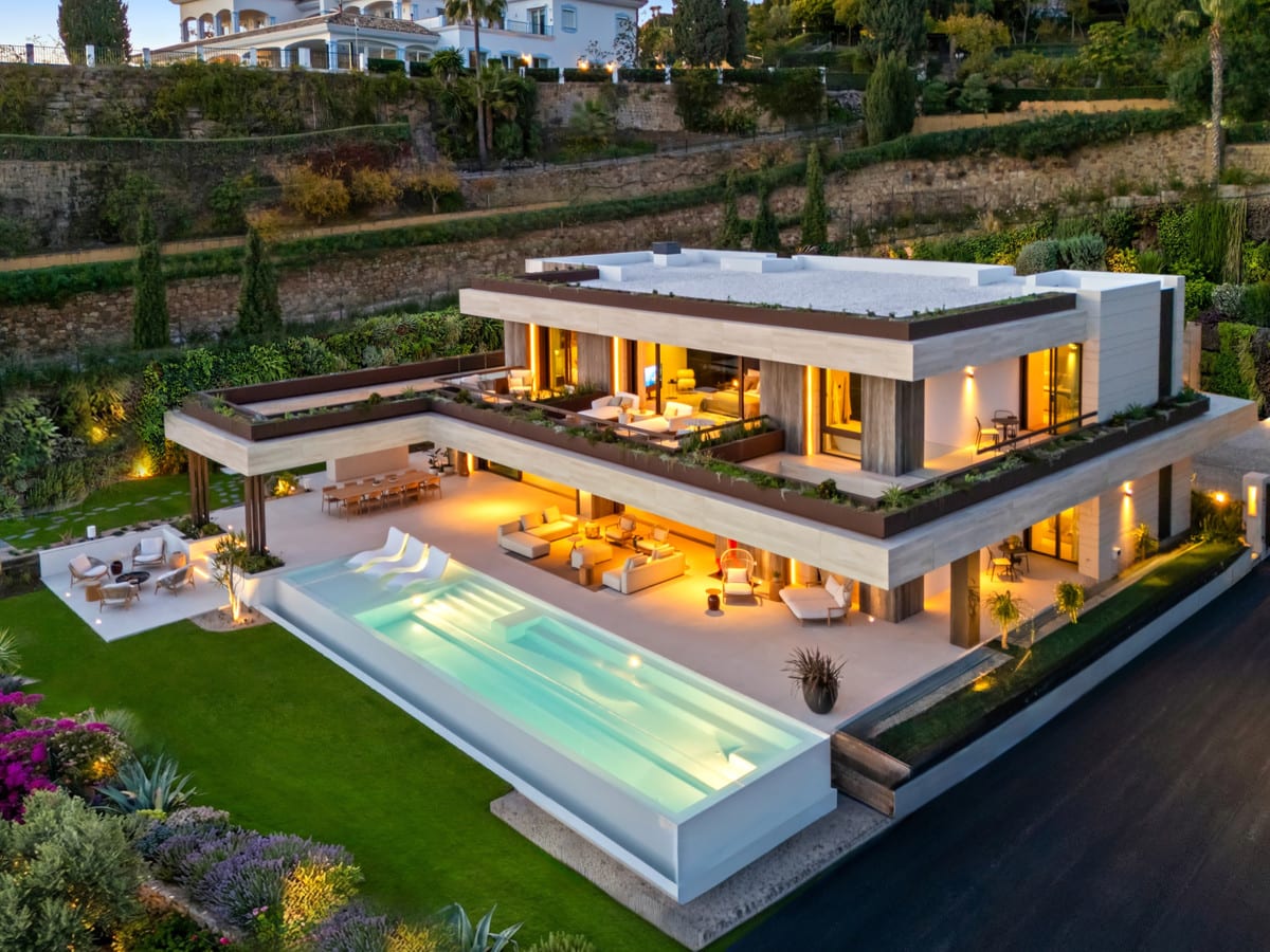 Aerial visualisation of THE SKY MARBELLA VILLAS showing the buildings, terraces and surrounding residential setting.