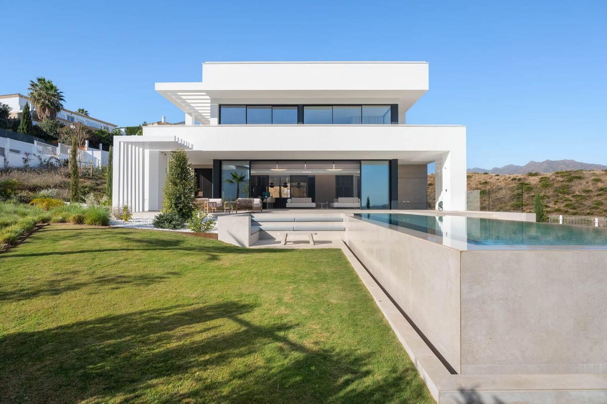 Project visualisation of TREE VILLAS with exterior architecture, terraces and landscaped outdoor space.