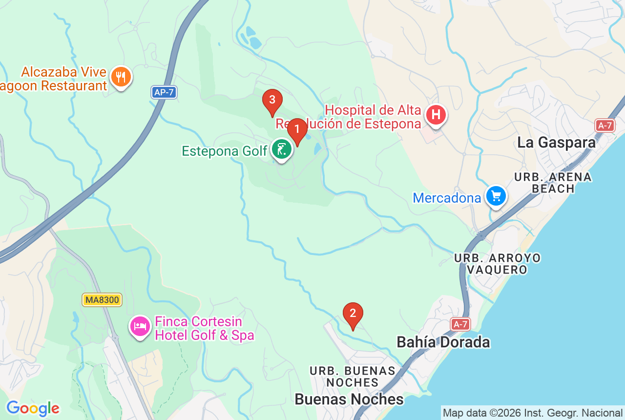 Google-kort med tre projektpins i Estepona