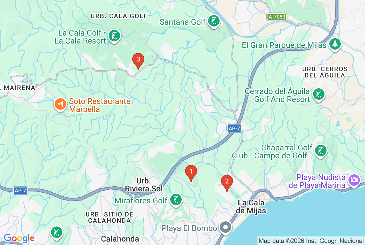 Google-kort med tre projektpins i La Cala de Mijas